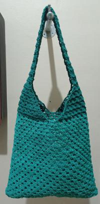 tote-bag-rajut-santai-hijai